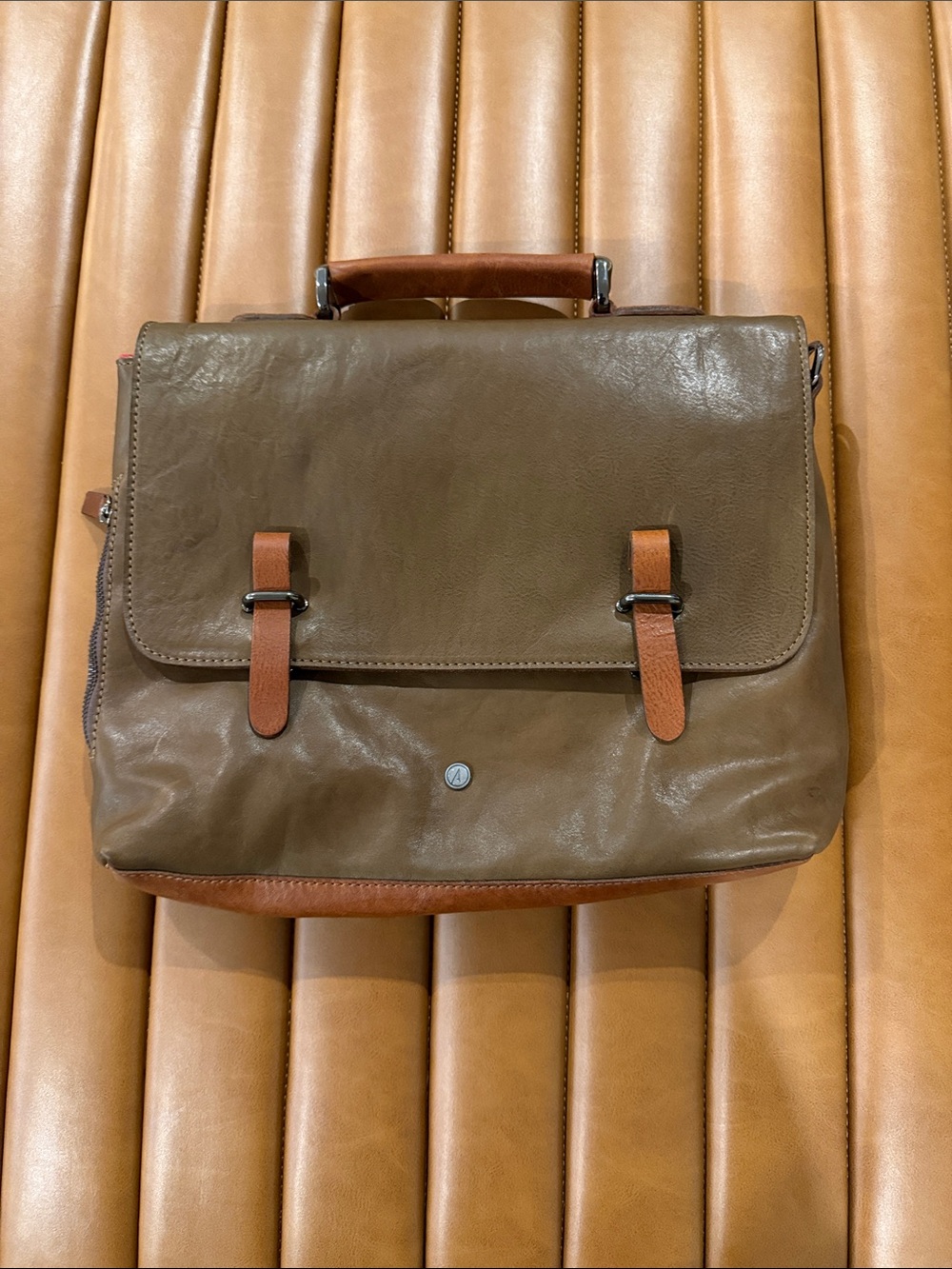 Salvatore Sorrentino Men's Olive Green Leather Messenger Bag with Tan Trim